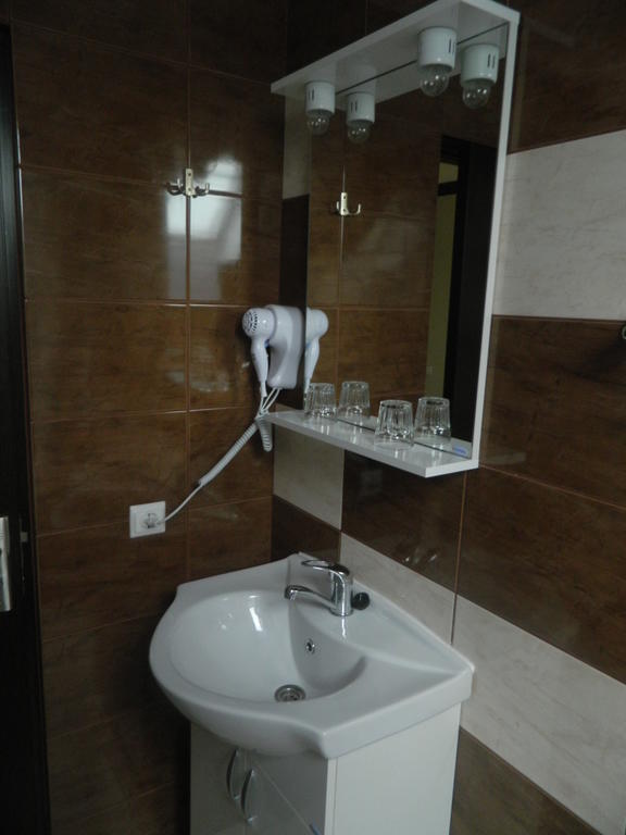 Pensiunea Casa Cu Flori Cisnădioara Chambre photo