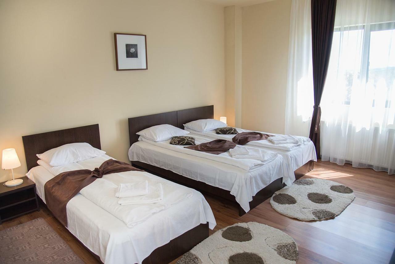 Pensiunea Casa Cu Flori Cisnădioara Extérieur photo